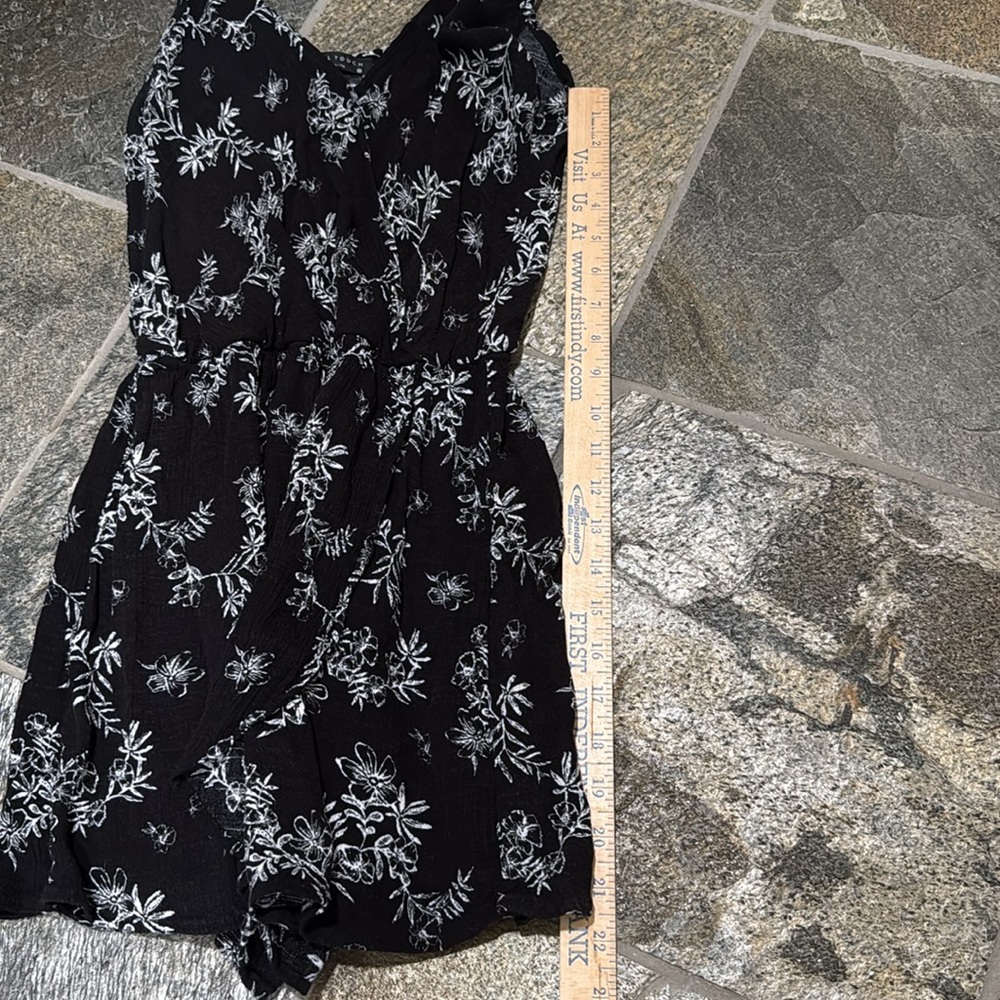 Romper - Picture 7 of 9